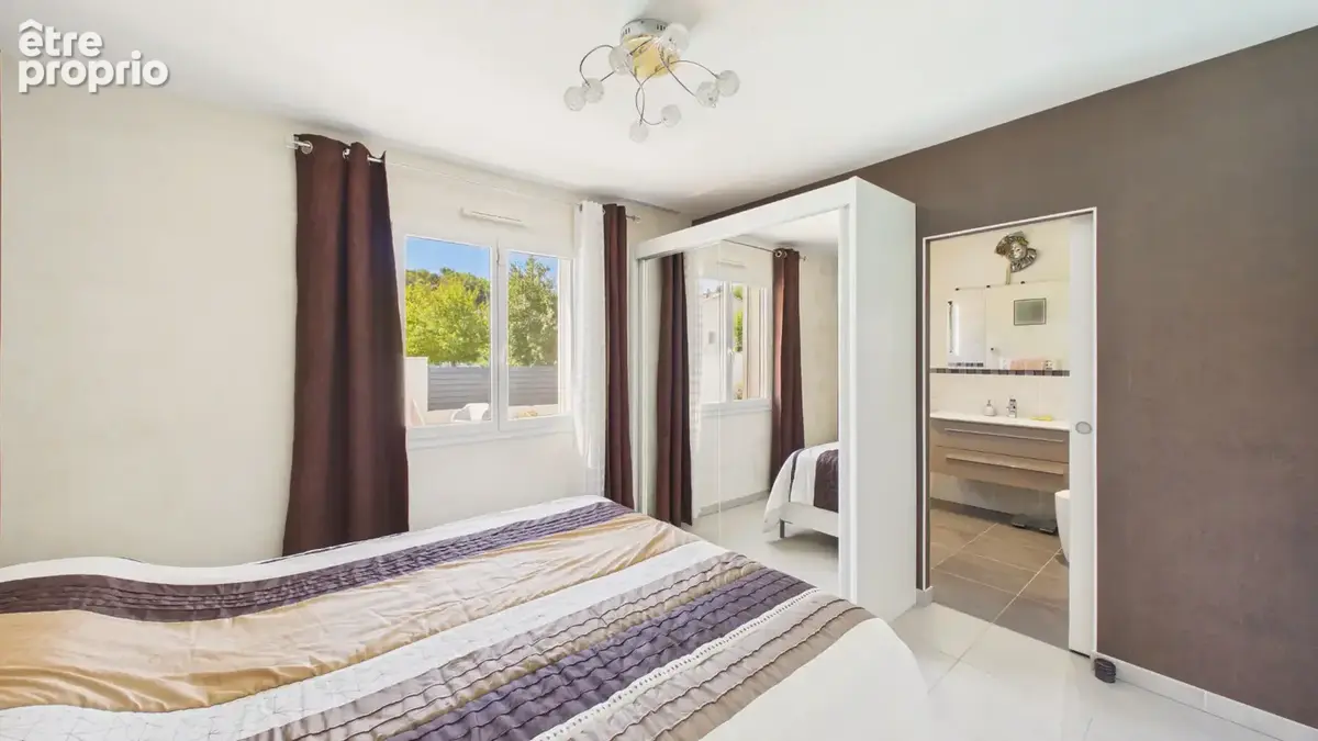 Saint-Laurent-des-Arbres , Villa de plain-pied 136 m² . 3 chambres . Piscine . Garage - photo 16
