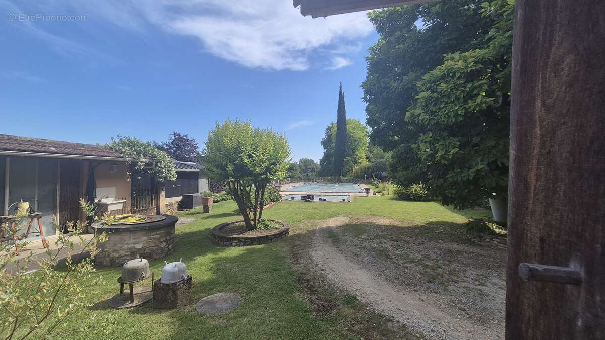 Maison 230 m² à Saint-Cyprien  - photo 32