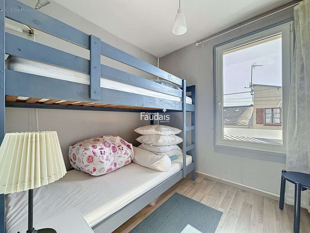 Maison 51 m² à Grandcamp-Maisy  - photo 7