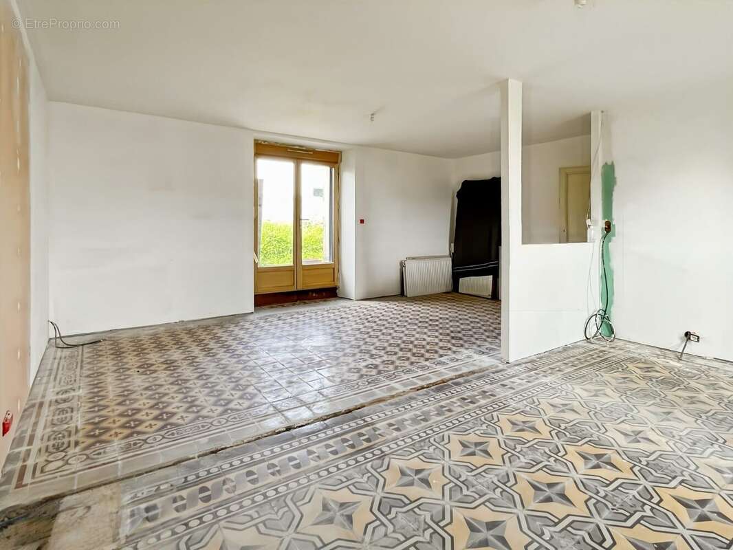 Carreaux de ciment - Maison à CUGAND