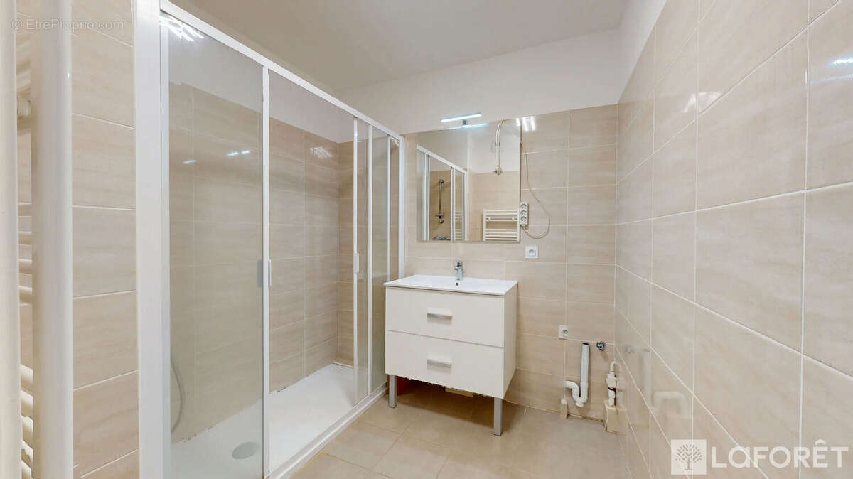 Appartement à PUGET-SUR-ARGENS