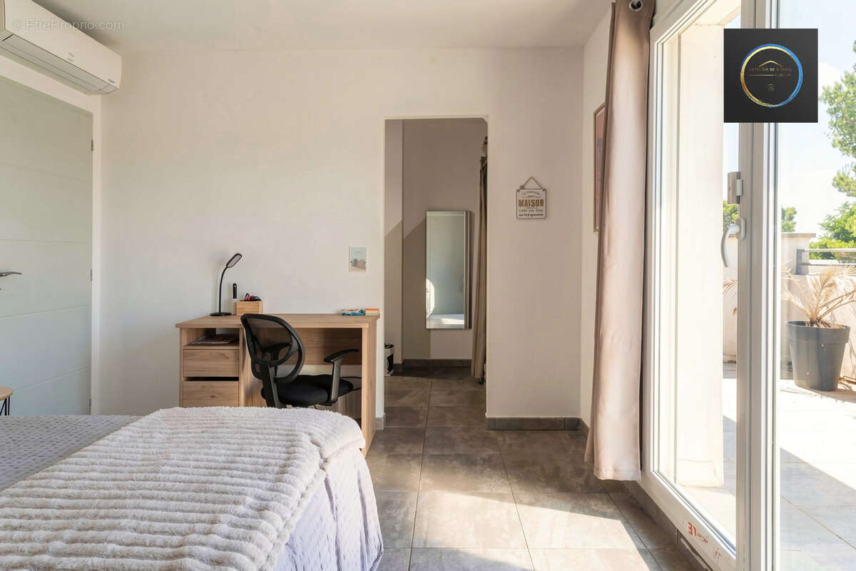 Aimargues, Maison 3 chambres dont 1 suite parentale au rdc , Garage, jardin et piscine dans impasse - photo 12