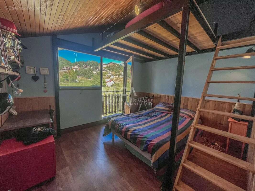 Appartement à SAINT-ETIENNE-DE-TINEE