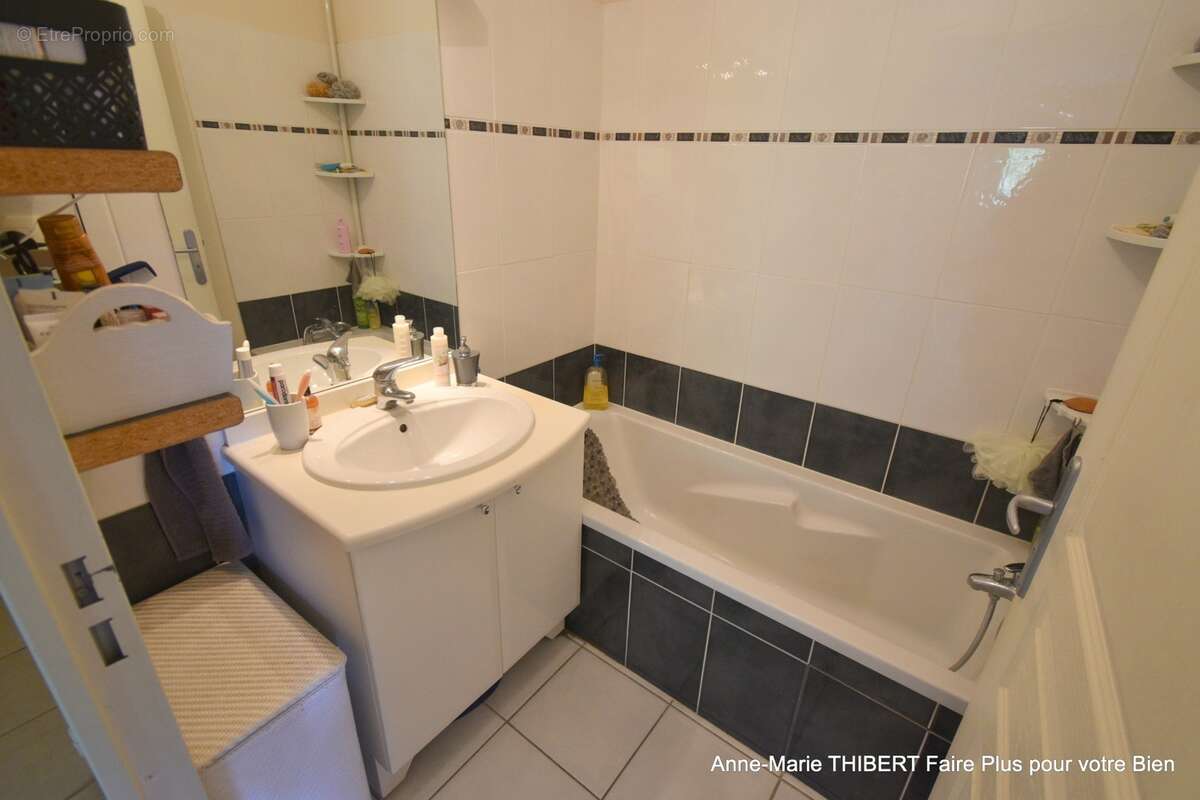 Appartement à vendre 3 pièces MEYZIEU (69) avec balcon, cave et garage - photo 18