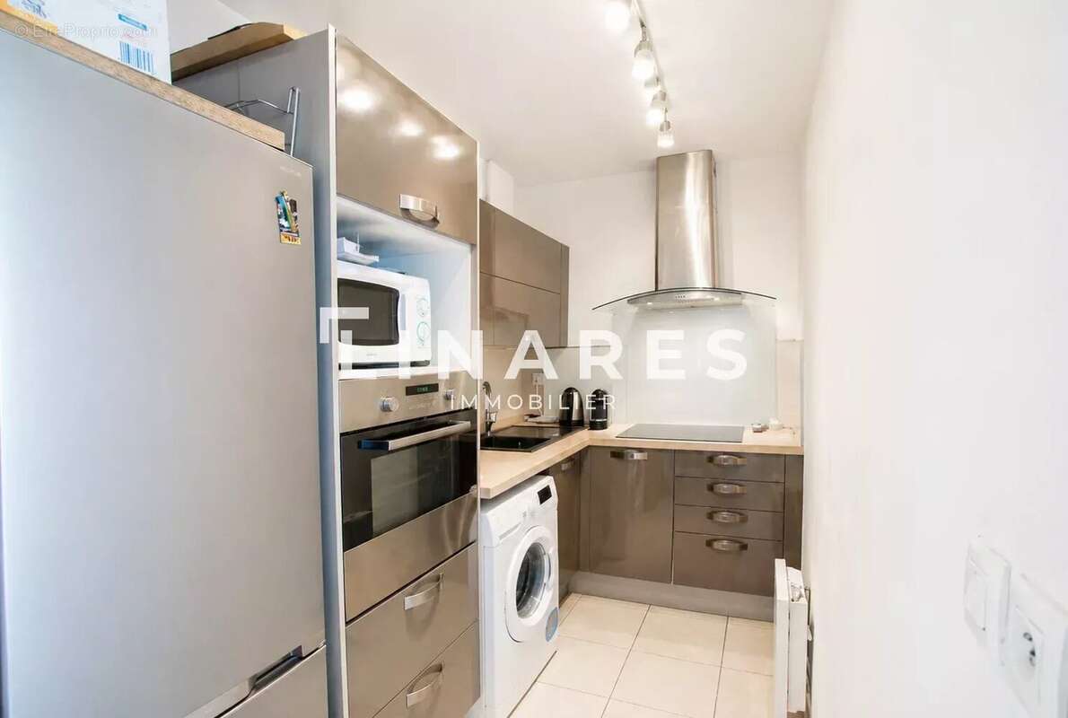 Appartement à MARSEILLE-4E