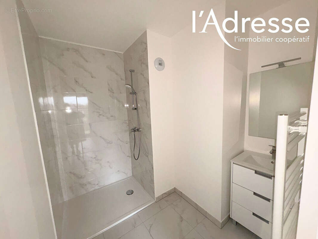 Appartement à SAINT-PIERRE-DU-PERRAY