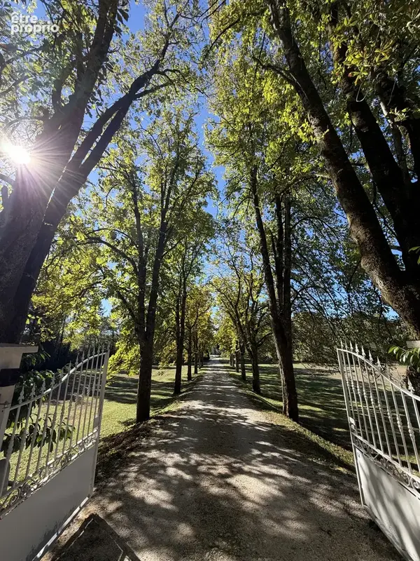 Propriété d’exception au bord de la rivière d’Ain   Parc de plus d’un hectare - photo 26