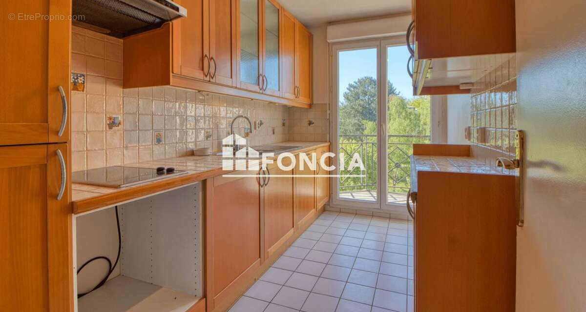 Appartement à VERNEUIL-SUR-SEINE