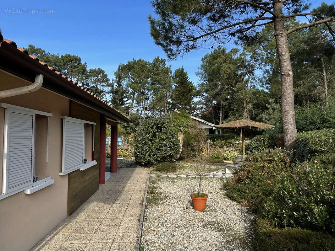Maison à LACANAU