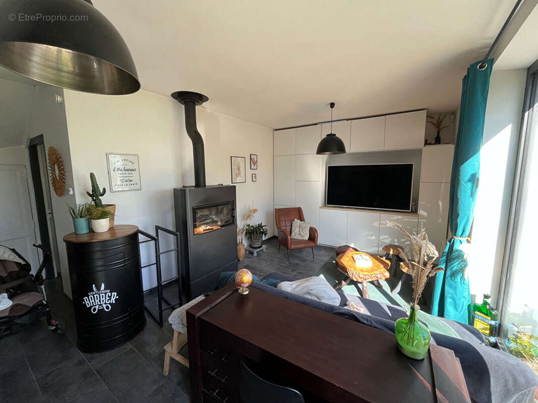 Maison à VIEILLE-EGLISE-EN-YVELINES