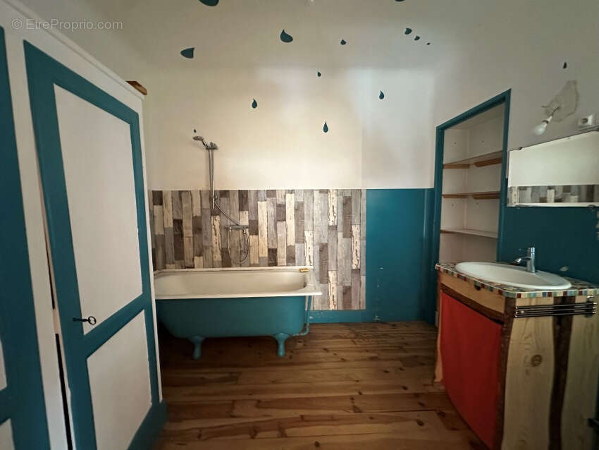 Maison à SAINT-GERVAIS-D&#039;AUVERGNE