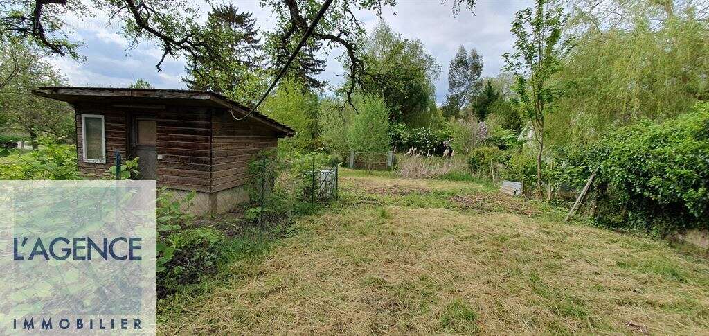 Terrain à COURCELLES-SUR-VESLES