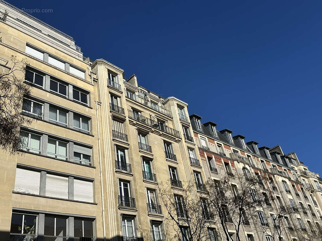 Appartement à PARIS-15E