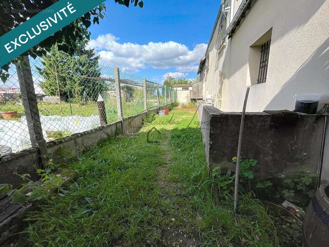 Photo 8 - Commerce à DAMMARIE-LES-LYS