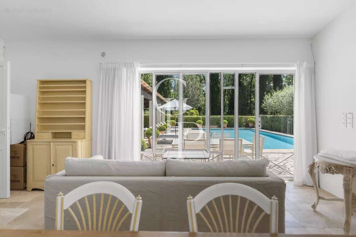 Maison à PEYMEINADE