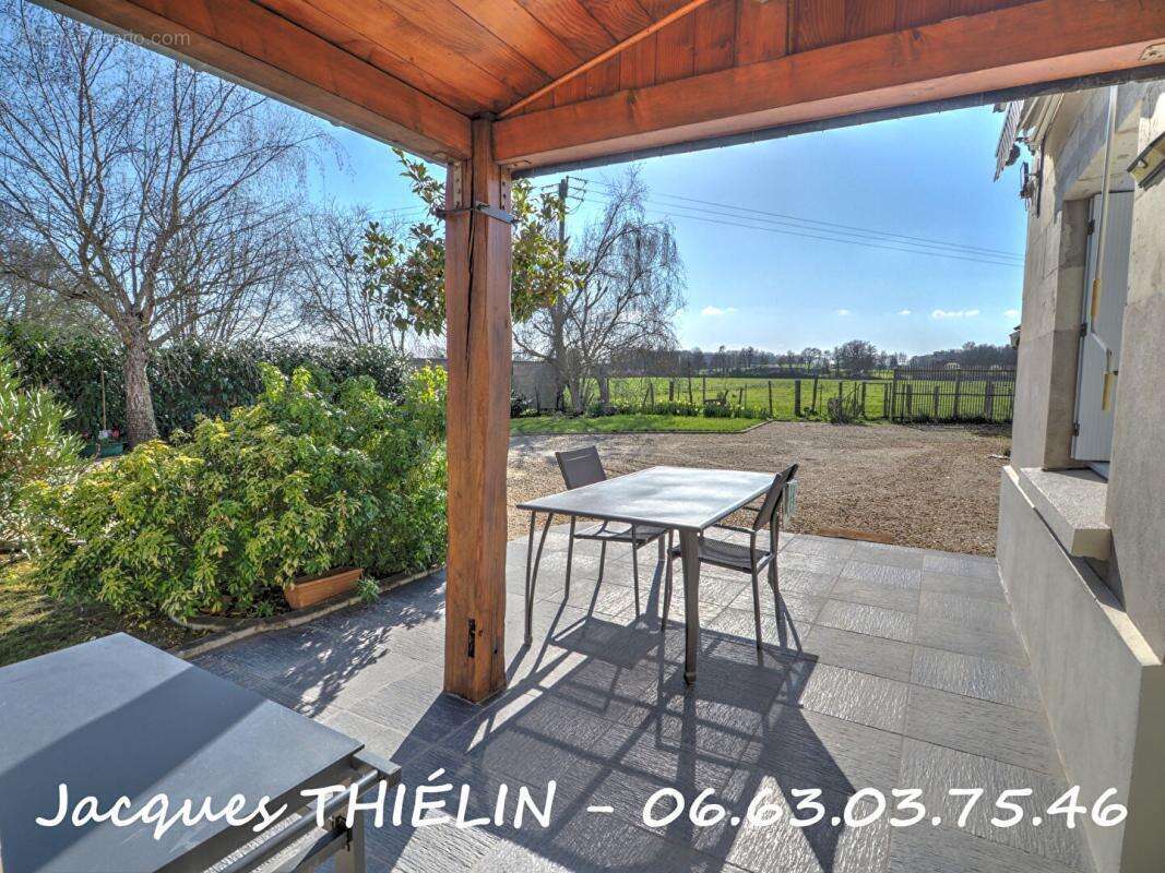 Maison à LONGUE-JUMELLES