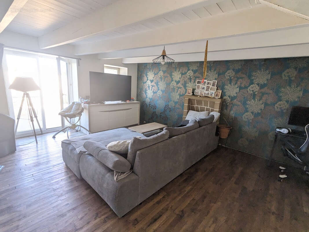 À vendre : Maison de caractère en pierre à la campagne - photo 6