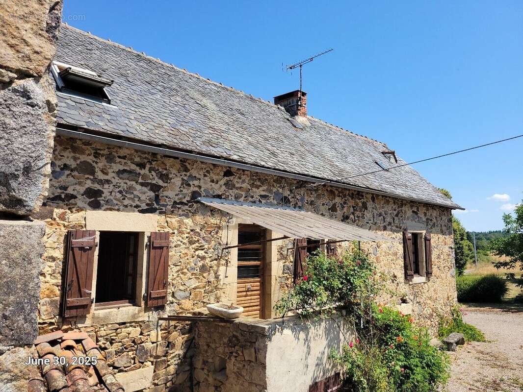Un corps de ferme avec dépendances - 7kms de Villefranche de Rouergue - photo 15