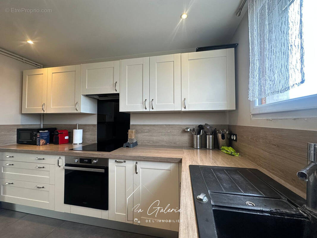 Appartement à SAINT-MARTIN-D'HERES