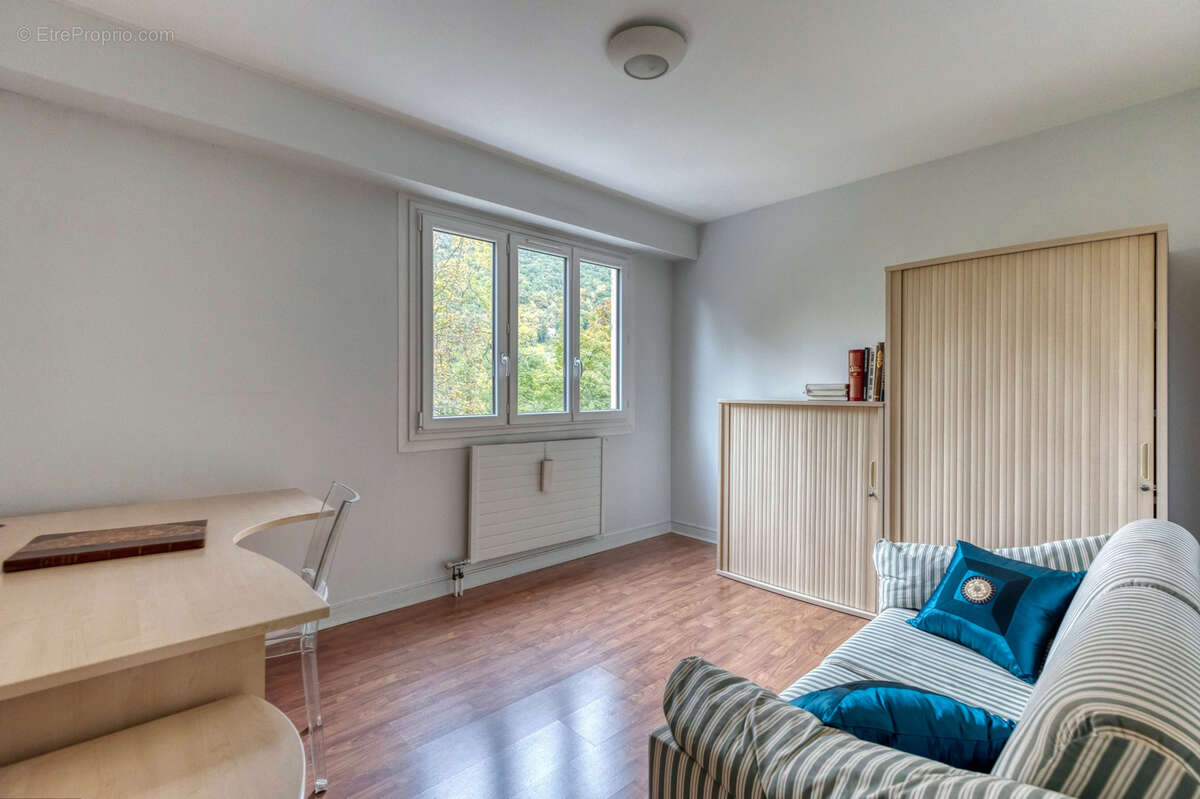 Appartement à SAINT-EGREVE