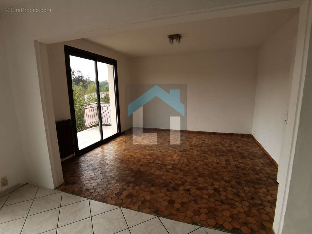 Maison à VILLEDIEU-LES-POELES