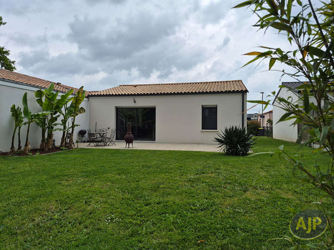 Maison à SAINT-PHILBERT-DE-GRAND-LIEU