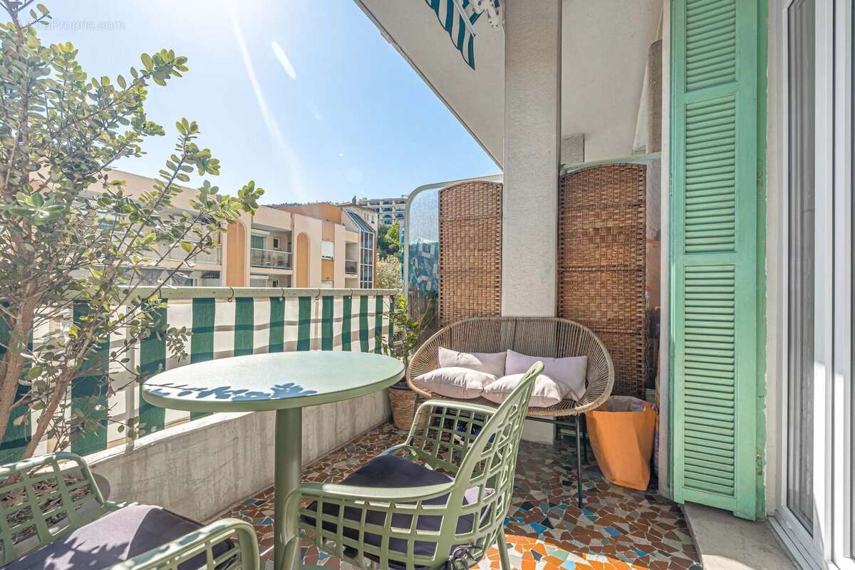 Nice Fleurs - Charmant 3 Pièces Récemment Rénové avec Terrasse - photo 3