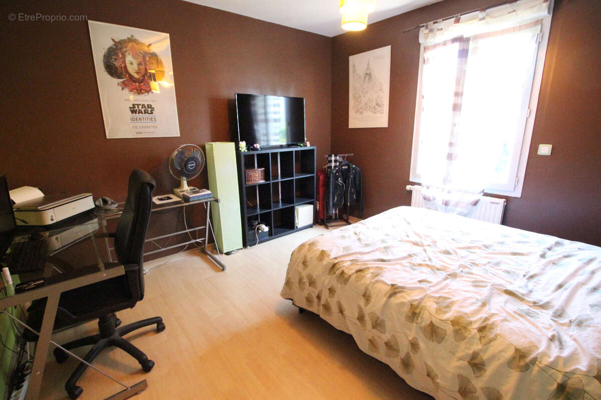 Maison à MANDRES-LES-ROSES