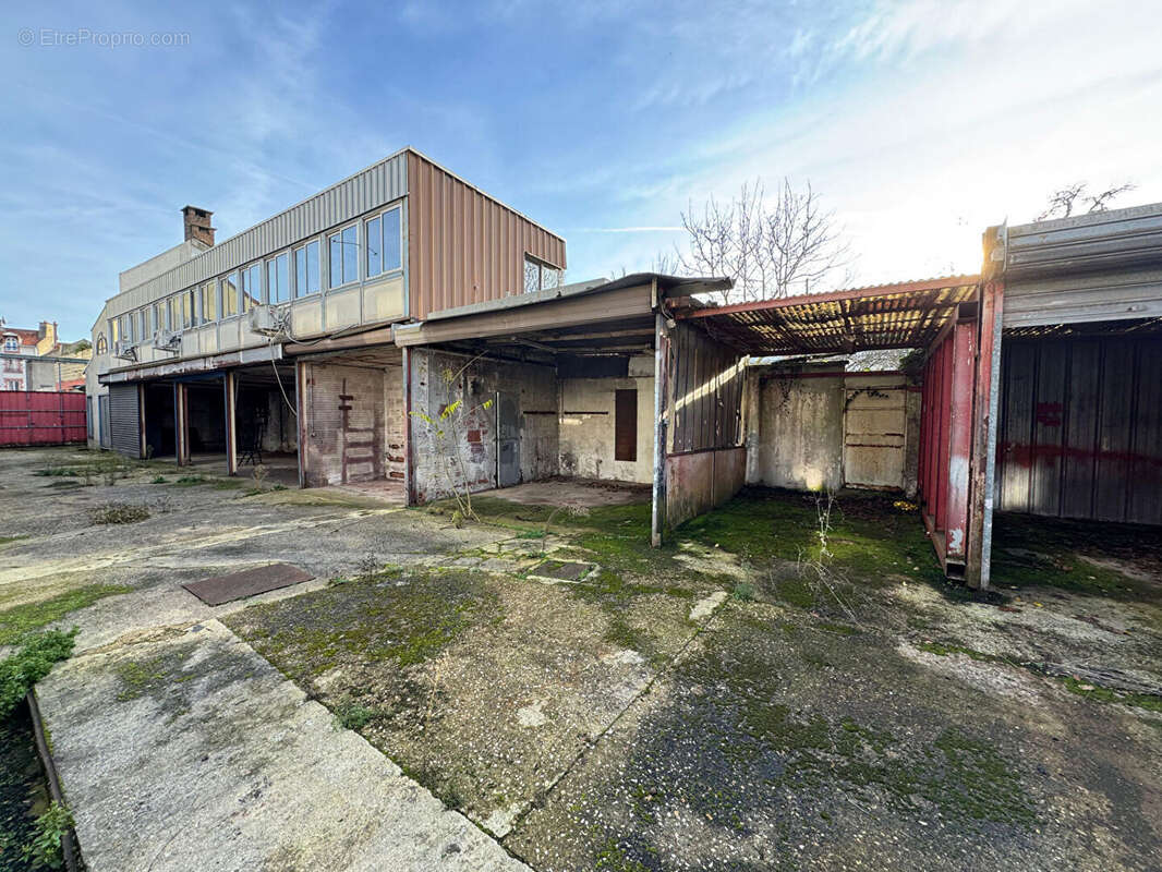 Commerce à ROMAINVILLE