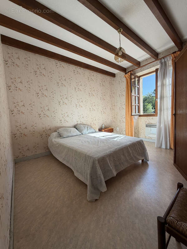 Maison à LA ROCHE-CHALAIS