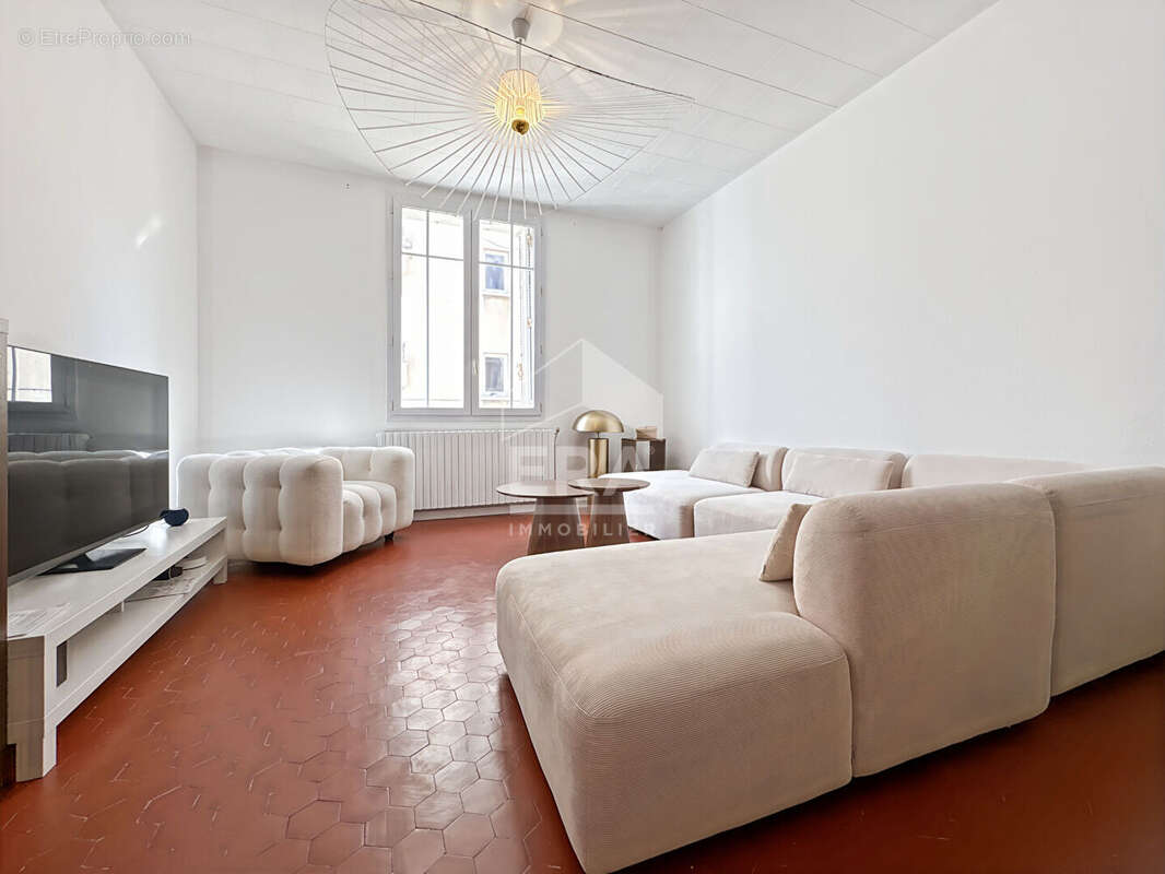 Appartement à MARSEILLE-7E