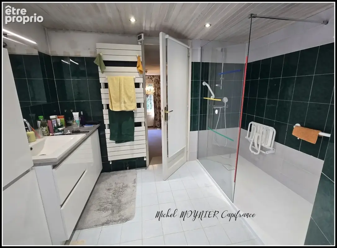 À L’Argentière-la-Bessée, maison de caractère sur plus de 2 500 m² de terrain, volumes, annexes et vraie présence - photo 10