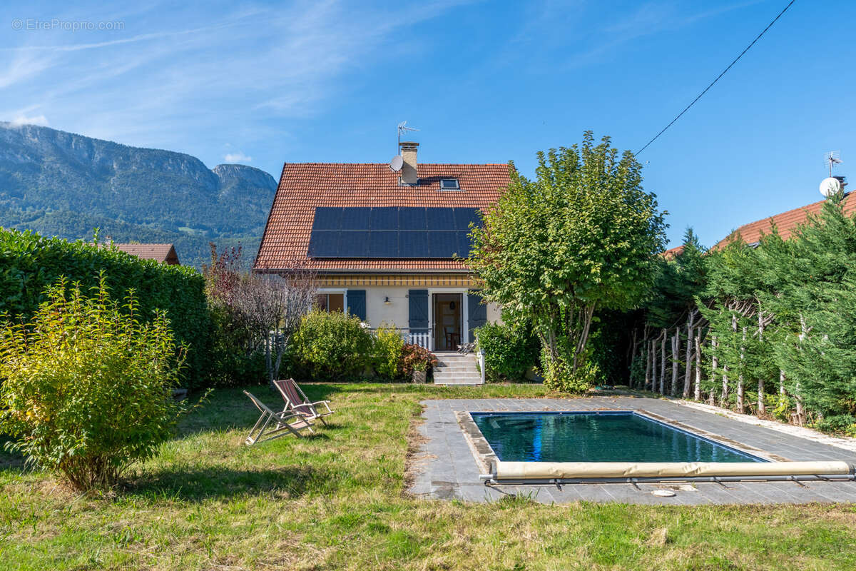 Maison à DOUSSARD