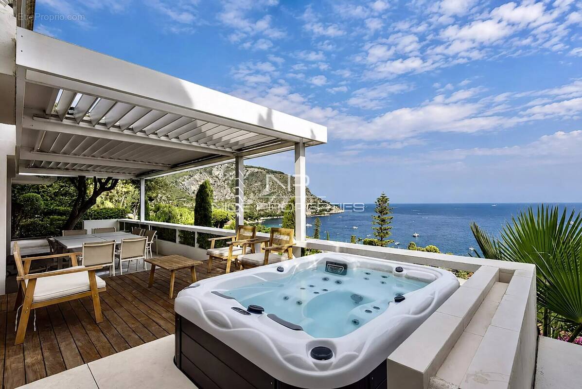 Maison à EZE
