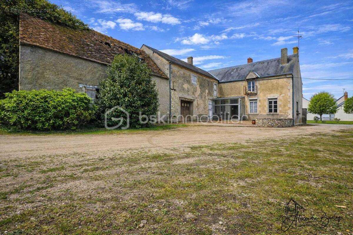 Maison à SANTILLY