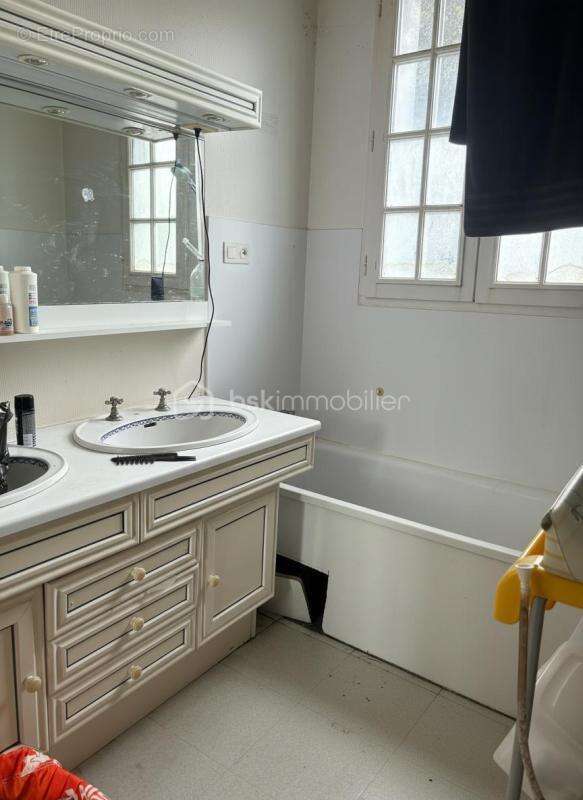 Maison à NASSANDRES