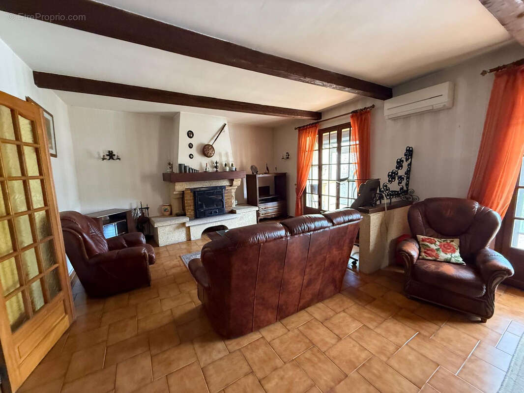 Maison à MONTAGNAC