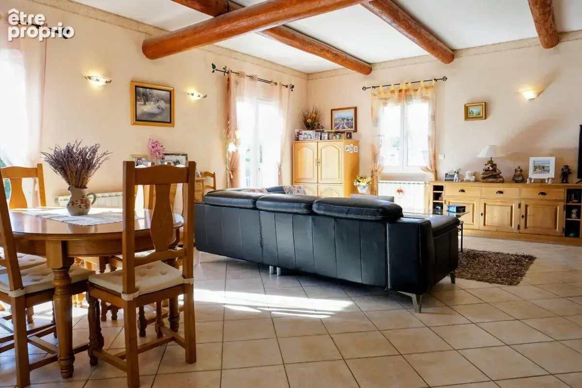 Rochefort du Gard - Maison À Vendre - Plain pied - 3 chambres - Piscine - Garage - photo 4