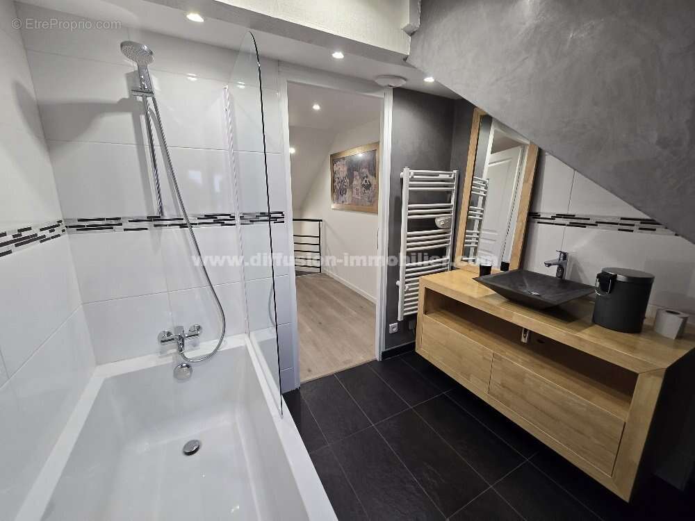 Maison à UVERNET-FOURS