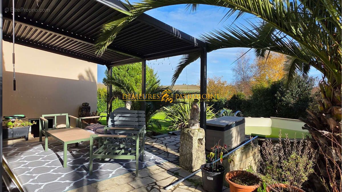 Maison à CHAMPAGNE-VIGNY