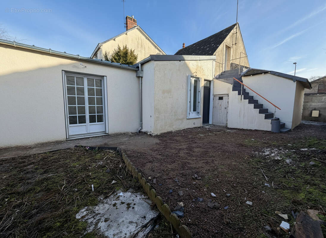 Maison à LES PONTS-DE-CE