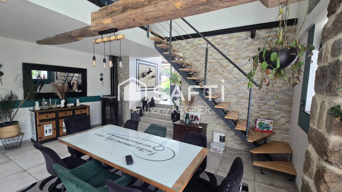 Photo 1 - Maison à CHAMPSECRET