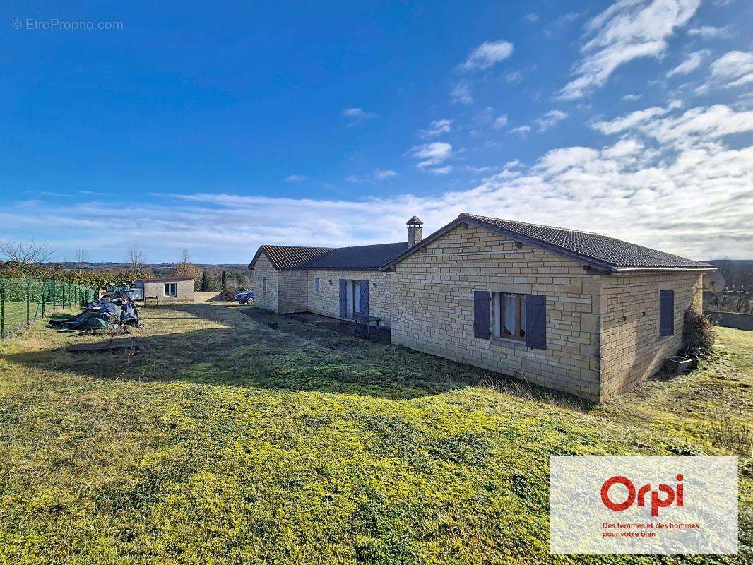 Maison à SAINT-GENIES