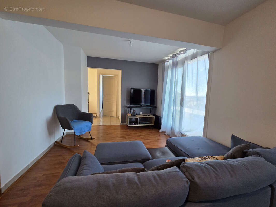 Photo 2 - Appartement à SAINT-DENIS