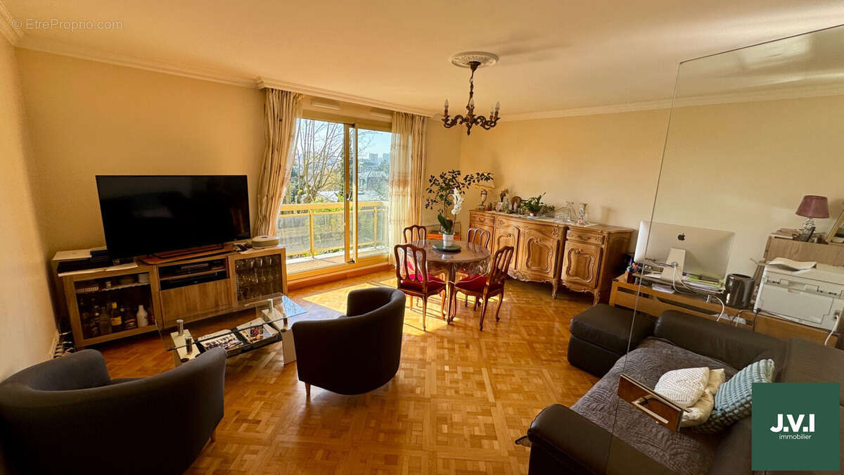Appartement à ENGHIEN-LES-BAINS