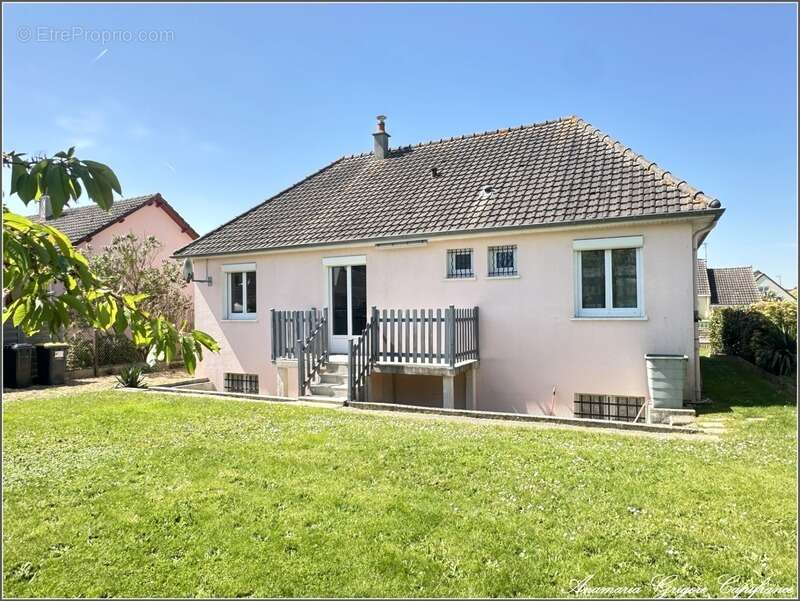 Maison à COURVILLE-SUR-EURE