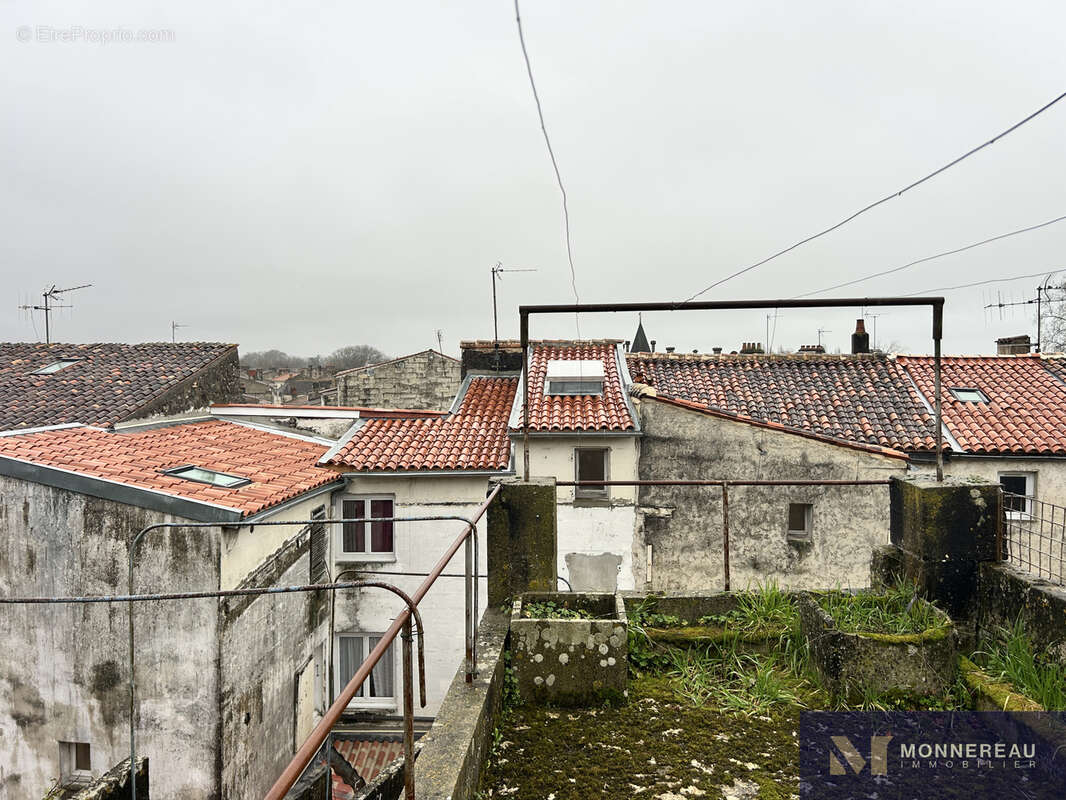 Appartement à SAINTES