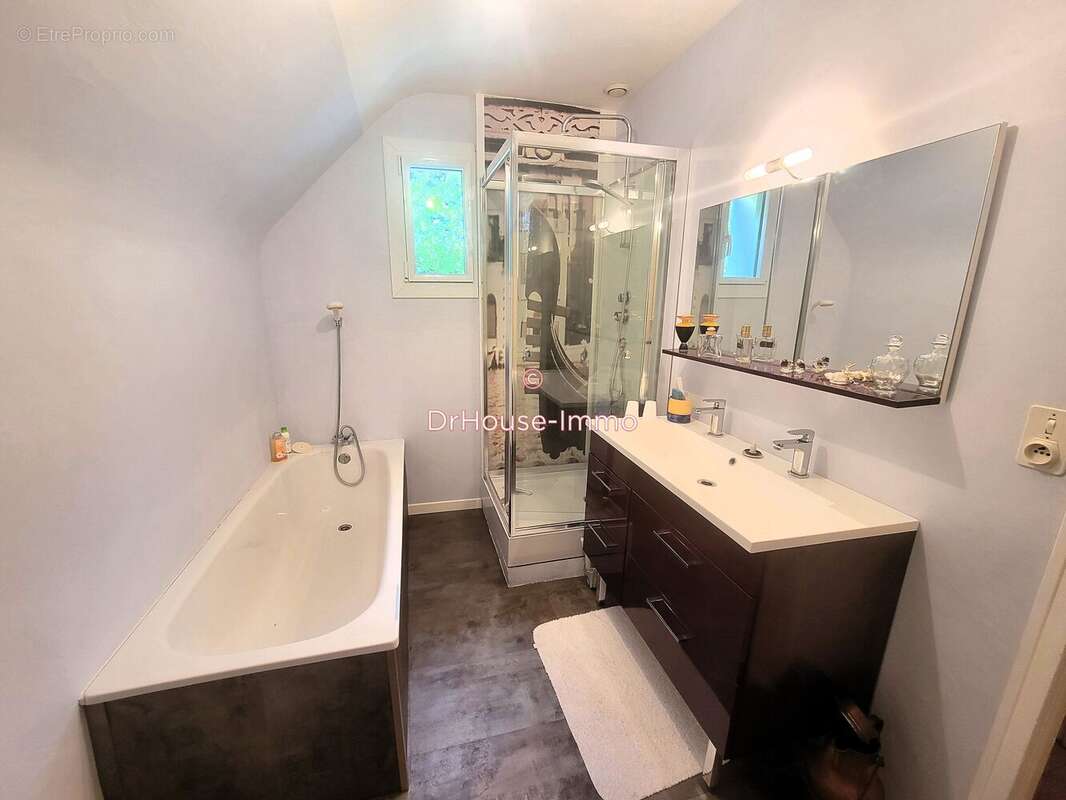 Maison à ROZ-SUR-COUESNON