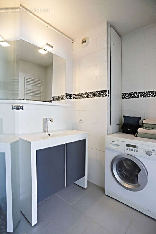 Appartement à PARIS-14E