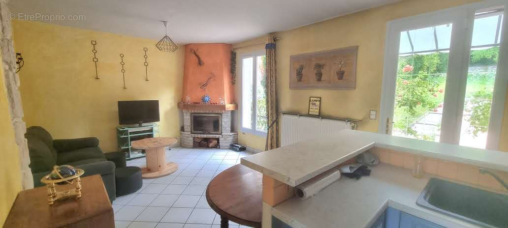 Maison à MONTMORENCY